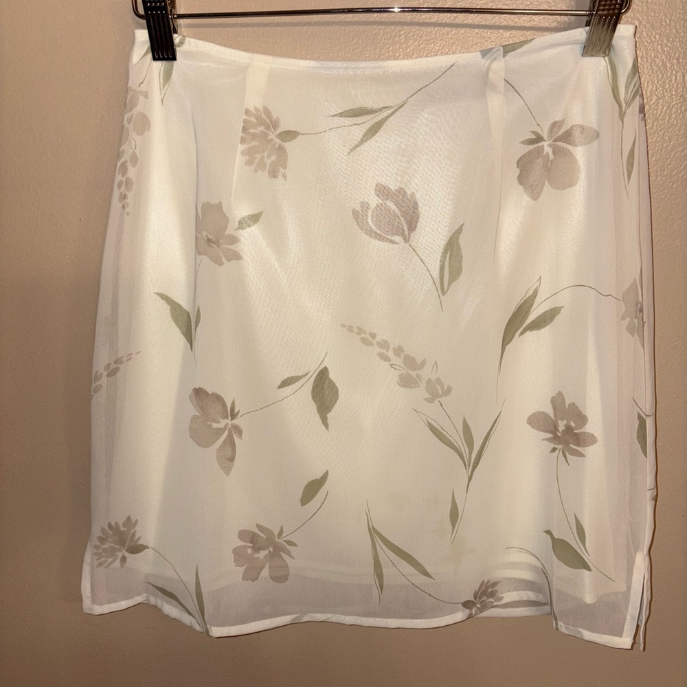 Express Y2K floral skirt 5/6